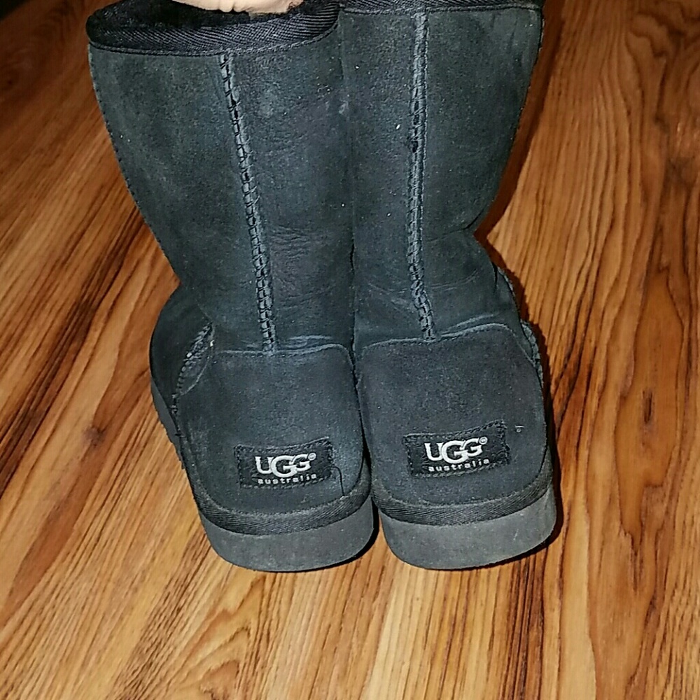 Black Uggs